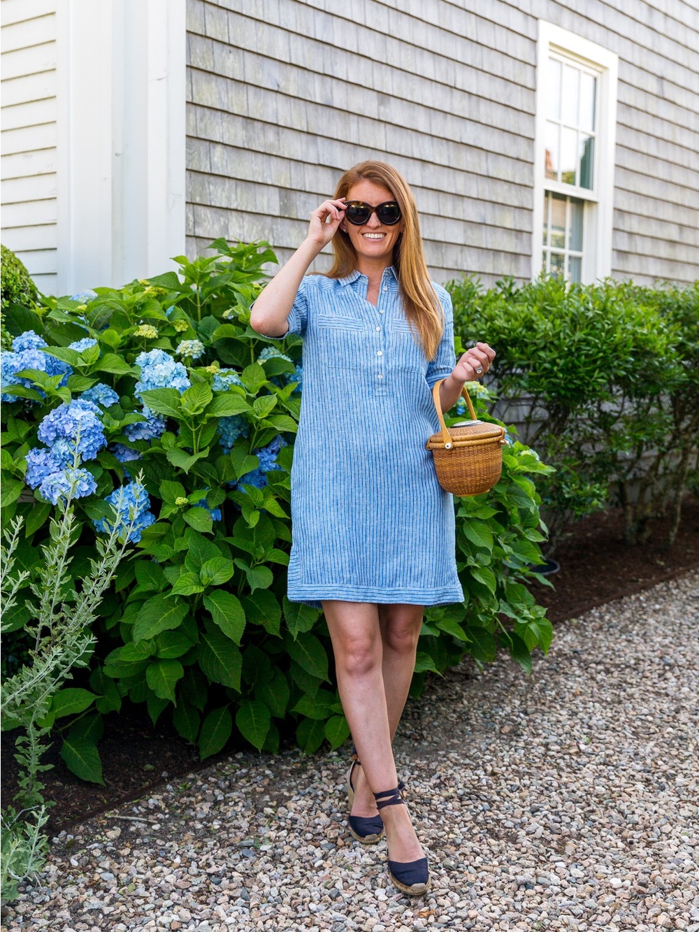 Faherty Rae Linen Rae Skyway Railroad Stripe Short Sleeve Mini Button-Up - Picture 2 of 8